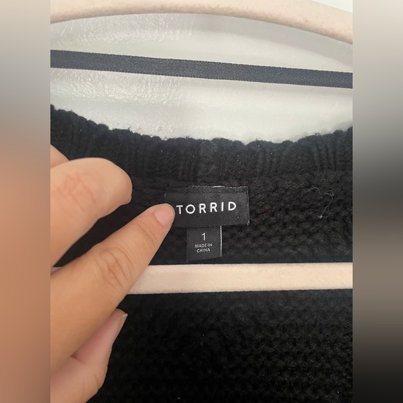 TORRID - Cable Knit Cardigan - Picture 2 of 4